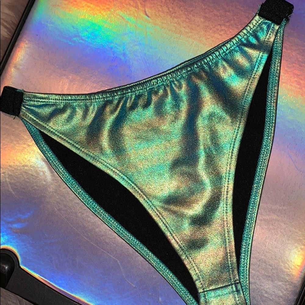Bikini bottoms